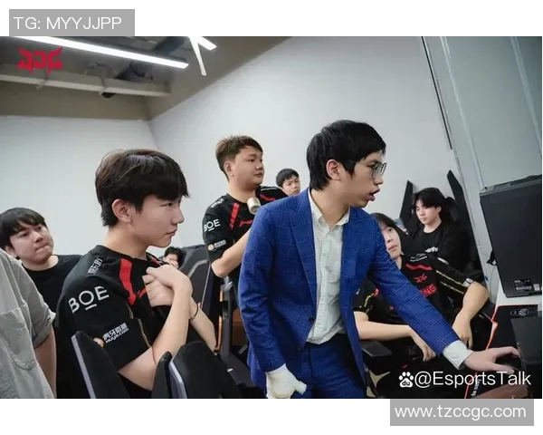 分析JDG在英雄联盟比赛中包夹策略的成功与失误之处实时新闻